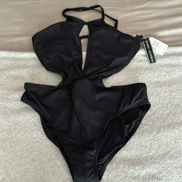 Bathing suit - Picture 1 of 5